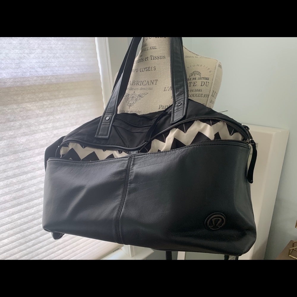 LULULEMON TOTE BAG